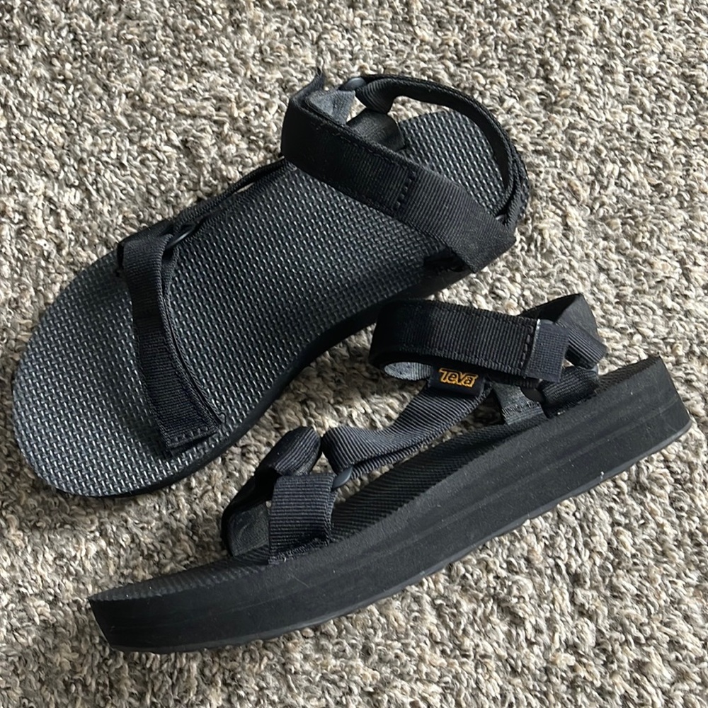 Teva mid form universal sandals